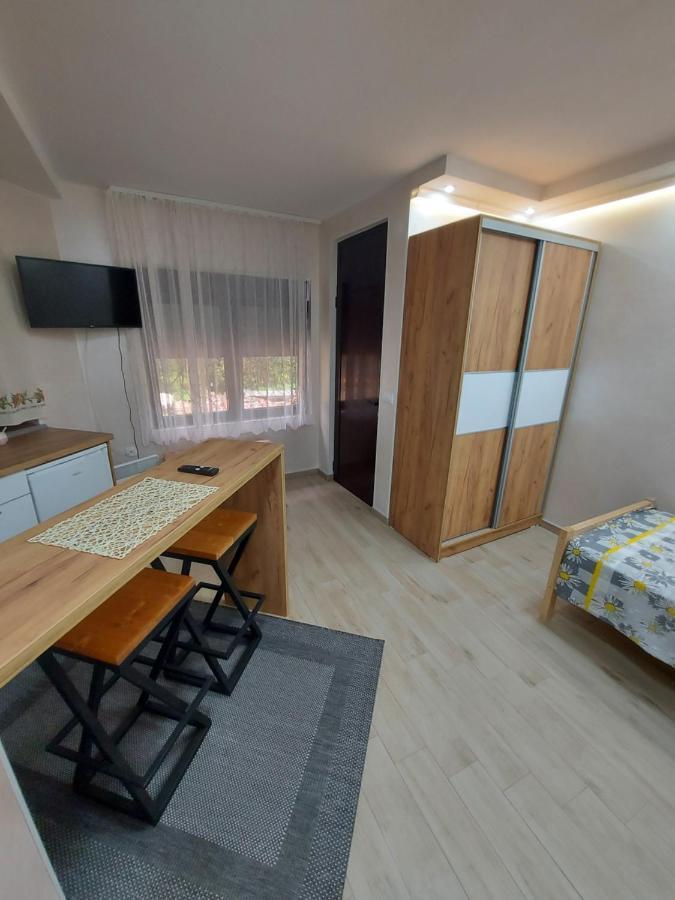 Stiv Apartmani Lukovo Εξωτερικό φωτογραφία