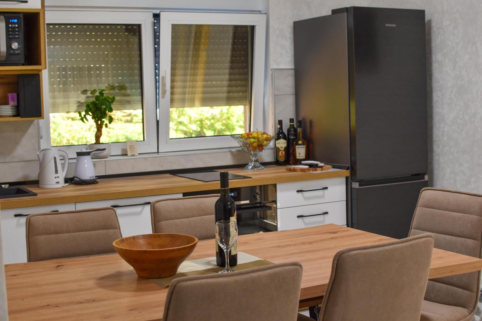 Stiv Apartmani Lukovo Εξωτερικό φωτογραφία